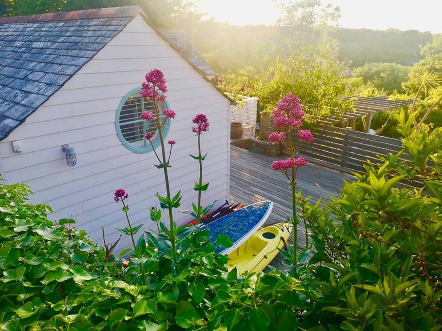 The Little Post House. A Perfect Village Retreat, With Stunning Views. بوسكاسِل المظهر الخارجي الصورة