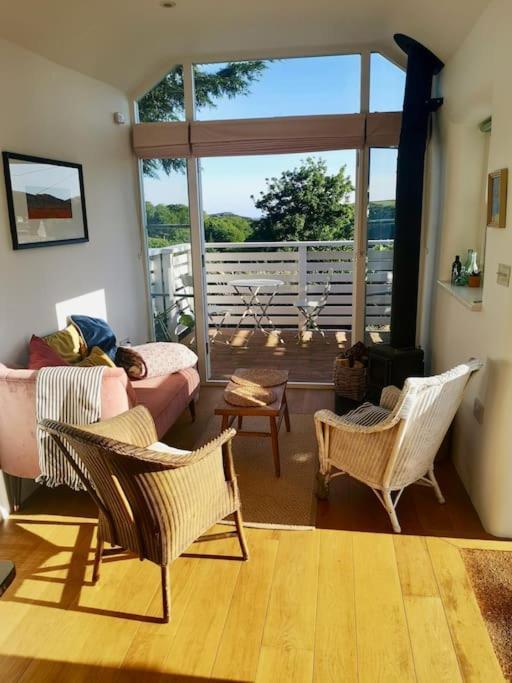 The Little Post House. A Perfect Village Retreat, With Stunning Views. بوسكاسِل المظهر الخارجي الصورة