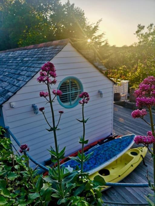 The Little Post House. A Perfect Village Retreat, With Stunning Views. بوسكاسِل المظهر الخارجي الصورة